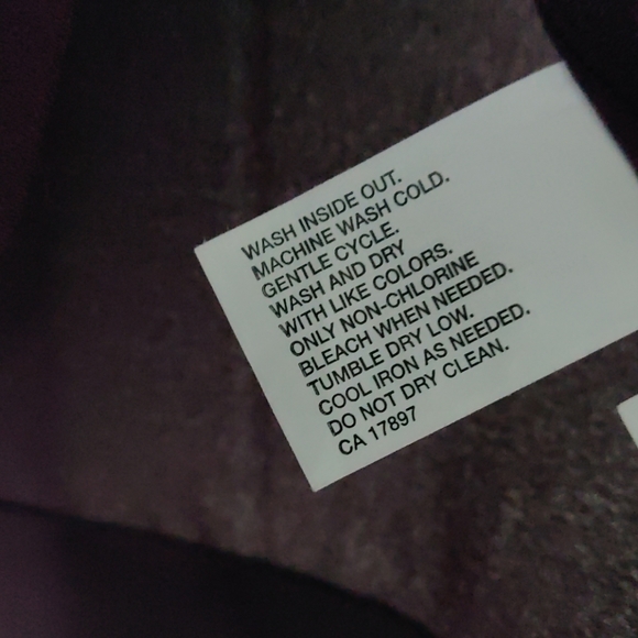 Banana Republic Burgundy Tank Top - Picture 4 of 4